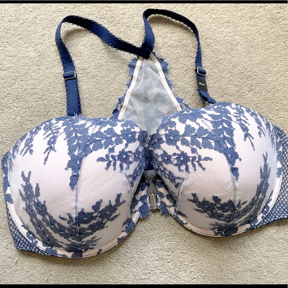 Victoria’s Secret Dream Angels demi front close racerback blue lace bra 38DDD